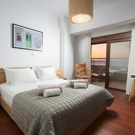 Overview Chania With Sea View And Amazing Sunset Chrissi Akti Chania Exterior foto