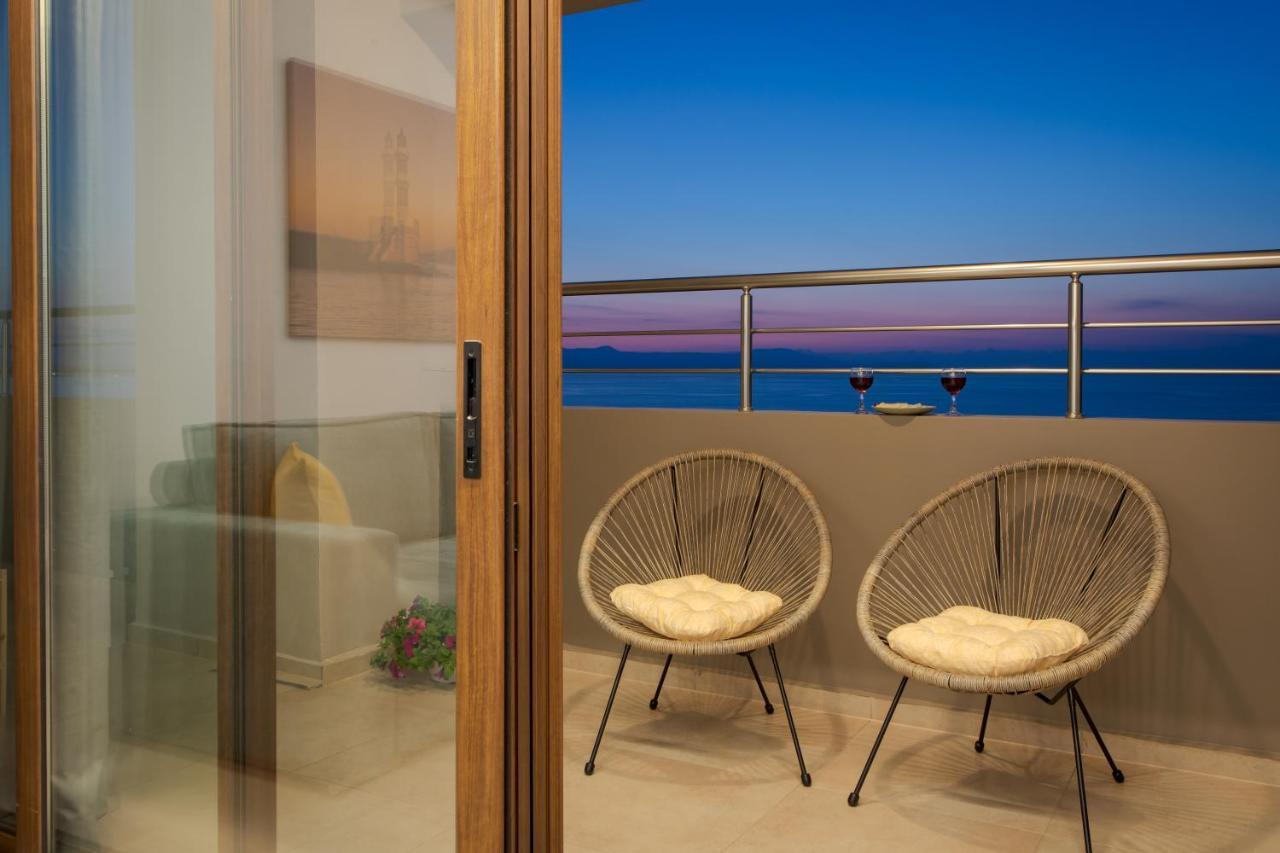 Overview Chania With Sea View And Amazing Sunset Chrissi Akti Chania Exterior foto