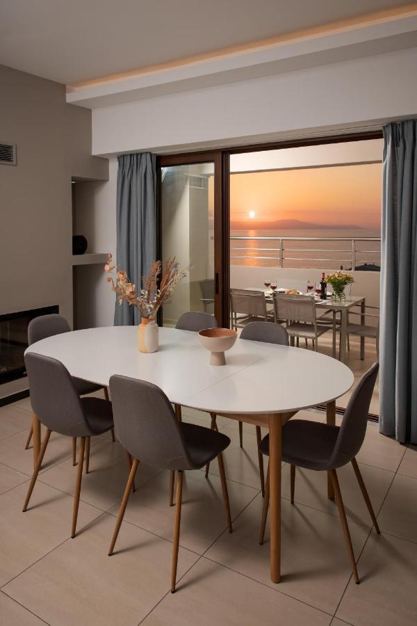 Overview Chania With Sea View And Amazing Sunset Chrissi Akti Chania Exterior foto