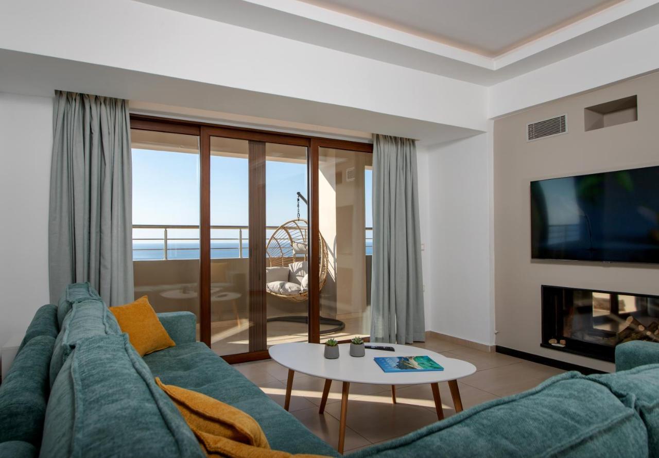 Overview Chania With Sea View And Amazing Sunset Chrissi Akti Chania Exterior foto